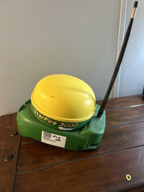 John Deere StarFire 3000 RTK Globe