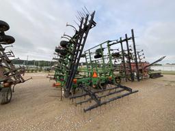 John Deere 2210 Field Cultivator