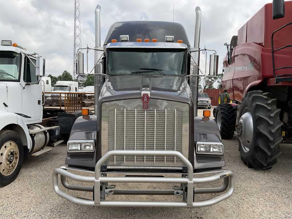 2018 Kenworth T800 Sleeper Truck Tractor