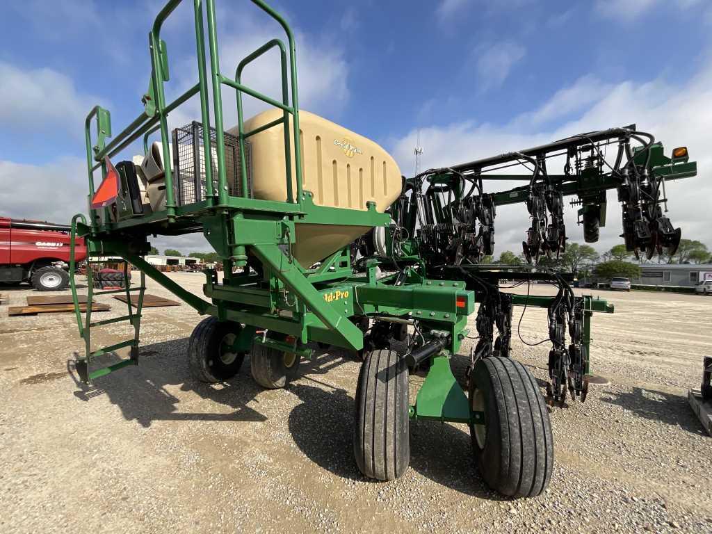 Great Plains 3PYPA 24TR38 Planter