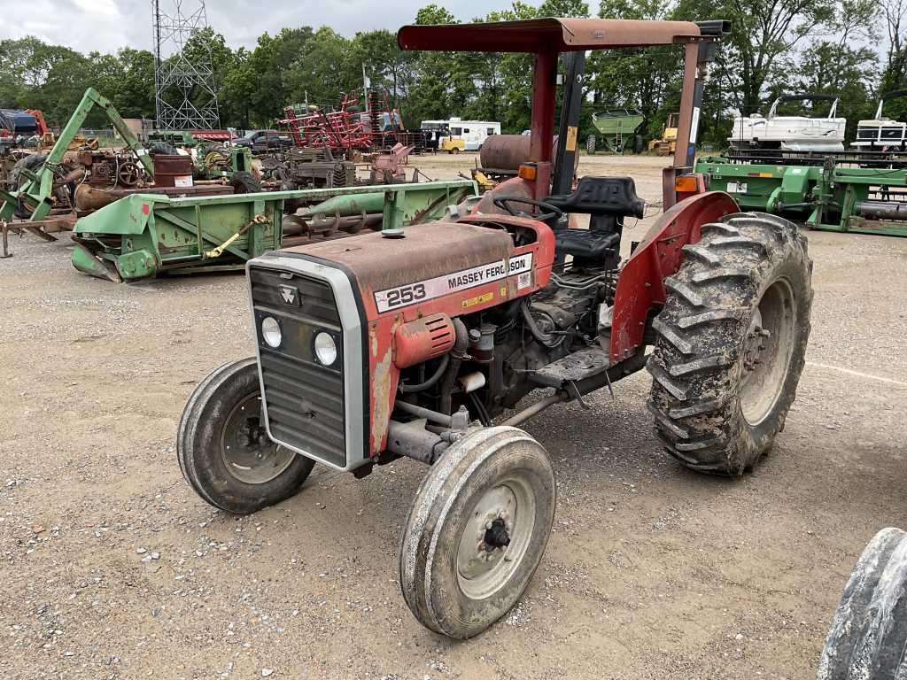 Massey Ferguson 253 Tractor