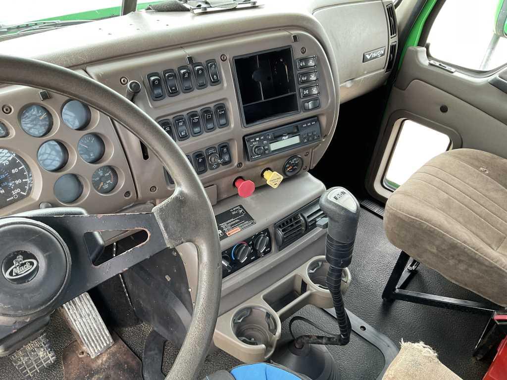 2004 Mack Vision CX613 Truck Tractor