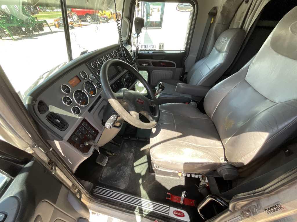 2013 Peterbilt 389 Truck Tractor