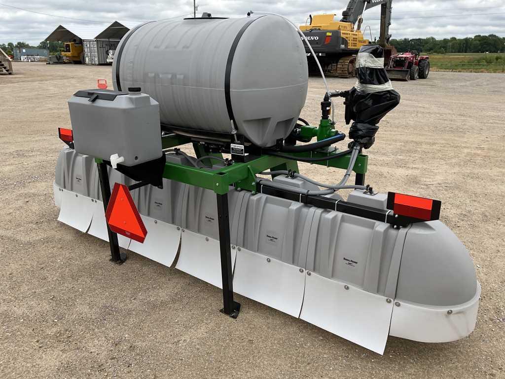 New/Unused Willmar Fab. 642 Hooded Sprayer