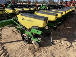 2019 John Deere 1725 Planter