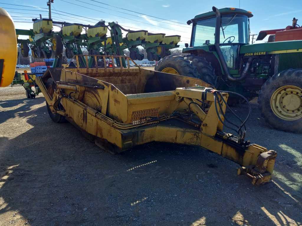 Reynolds 10C Dirt Scraper, s/n19963