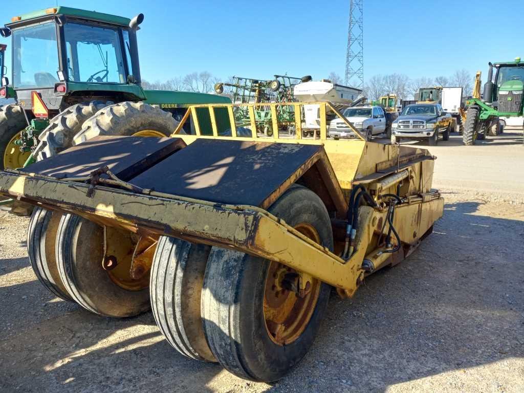 Reynolds 10C Dirt Scraper, s/n19963