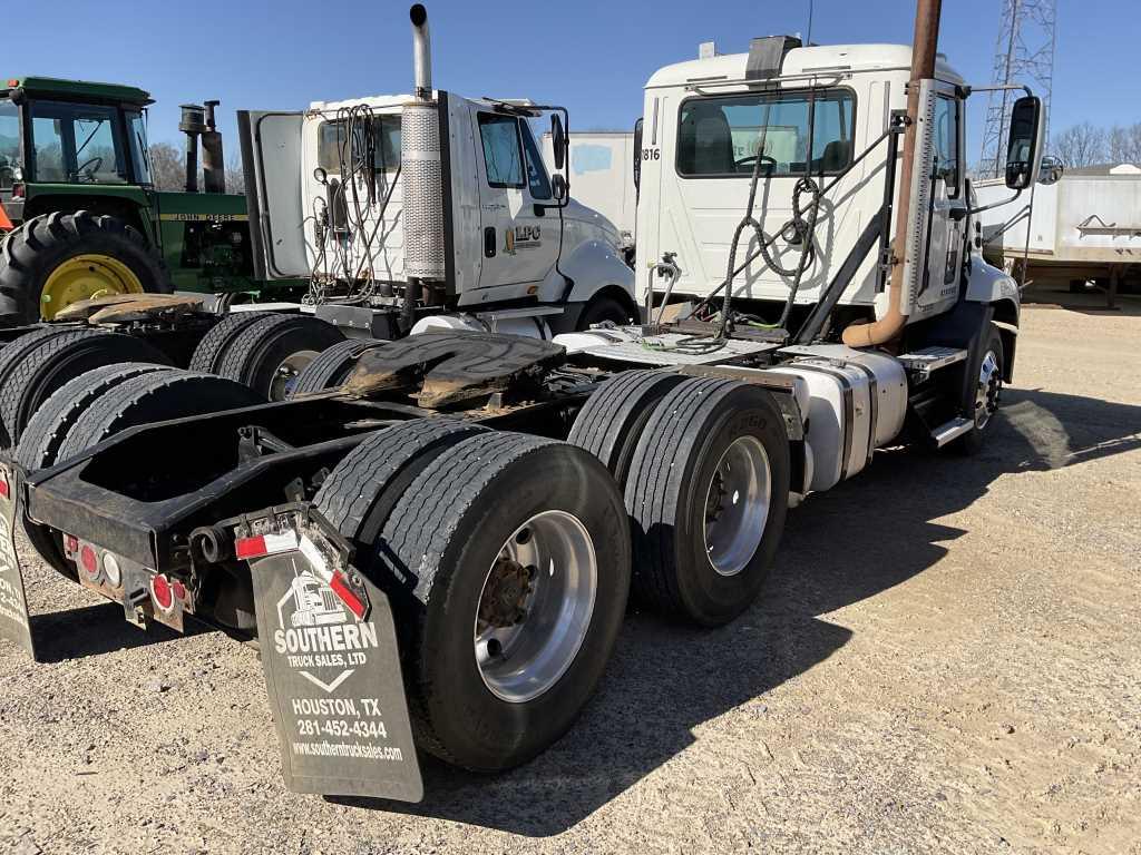 2011 Mack Pinnacle CXU613 Truck Tractor