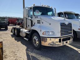 2011 Mack Pinnacle CXU613 Truck Tractor