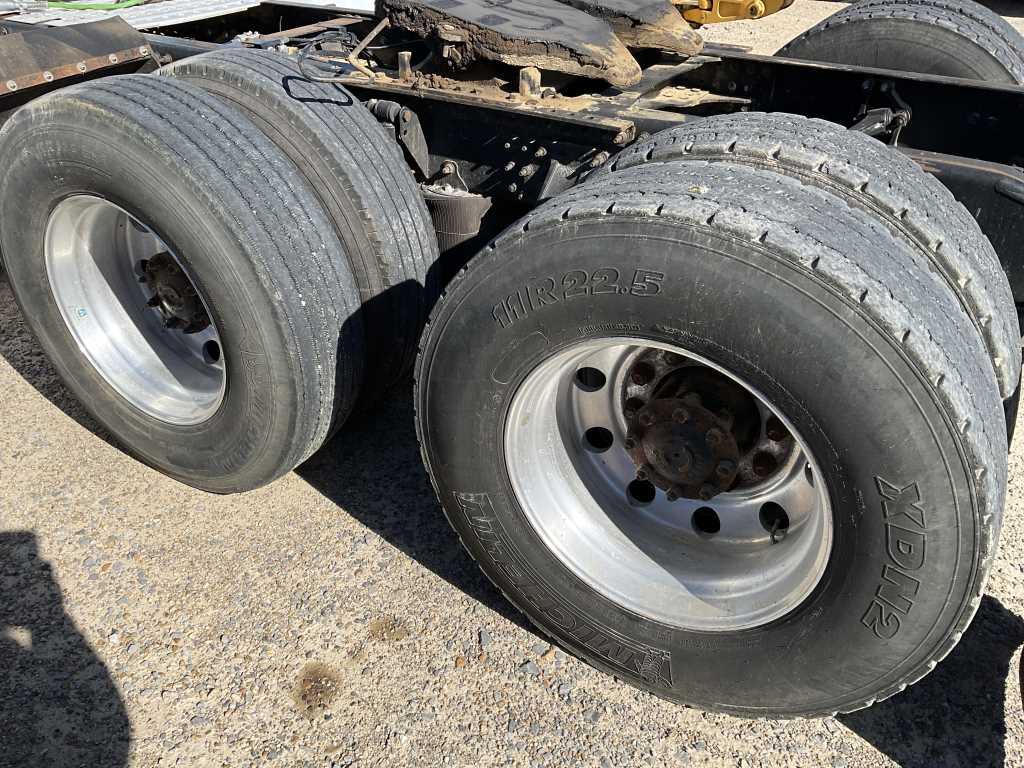 2011 Mack Pinnacle CXU613 Truck Tractor