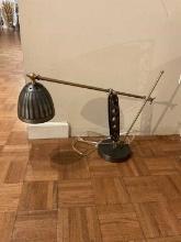 Desk lamp