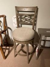 Bar stool