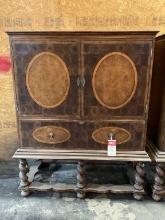 Bar cabinet