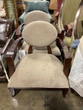 Set of chairs