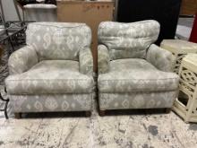Set of chairs