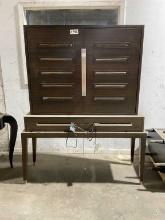 Entertainment center