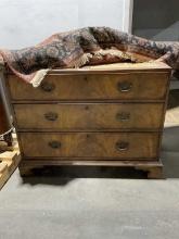 Dresser bottom
