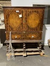 Bar cabinet