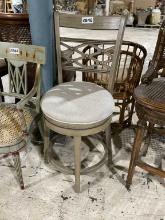 Bar stool