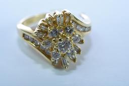 14KT GOLD RING 4.7 GTW, $995.00 RETAIL VALUE, SIZE 6 1/2