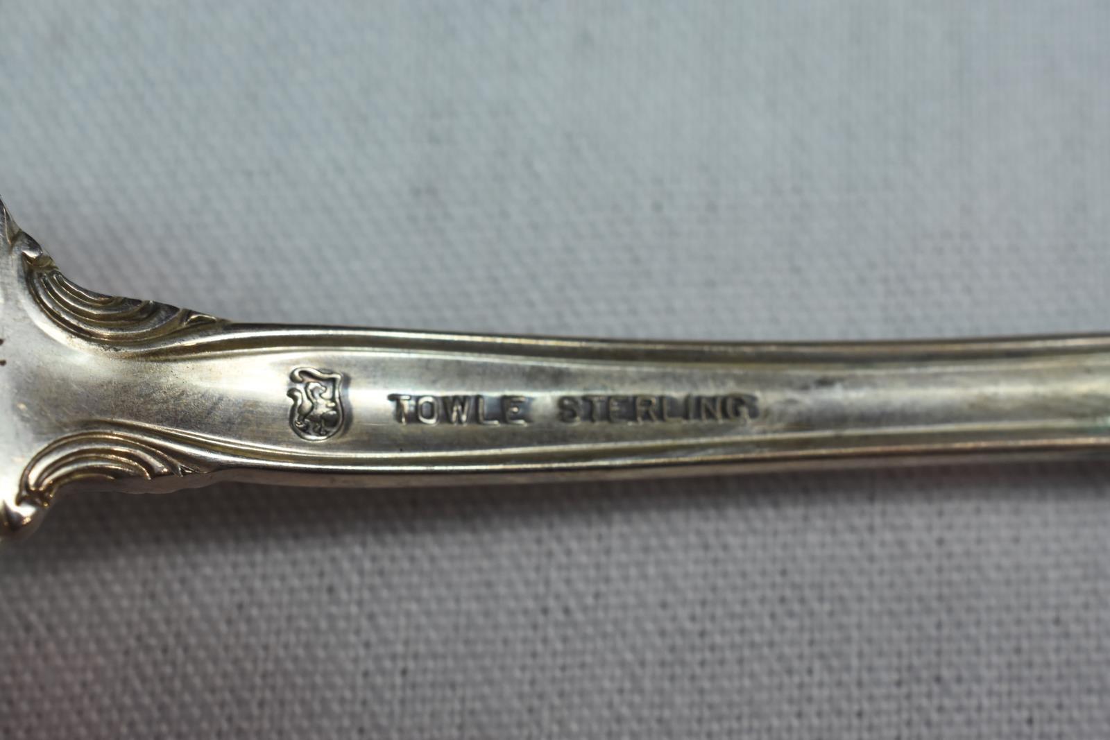 TOWLE FRENCH PROVINCIAL STERLING FLATWARE APPROX 1430 GRAMS WEIGHT DOES NOT INCLUDED KNIVES,. AS IS