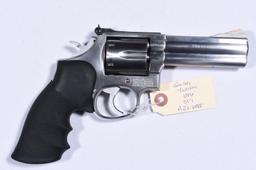 SMITH WESSON 686, SN AJZ6888,