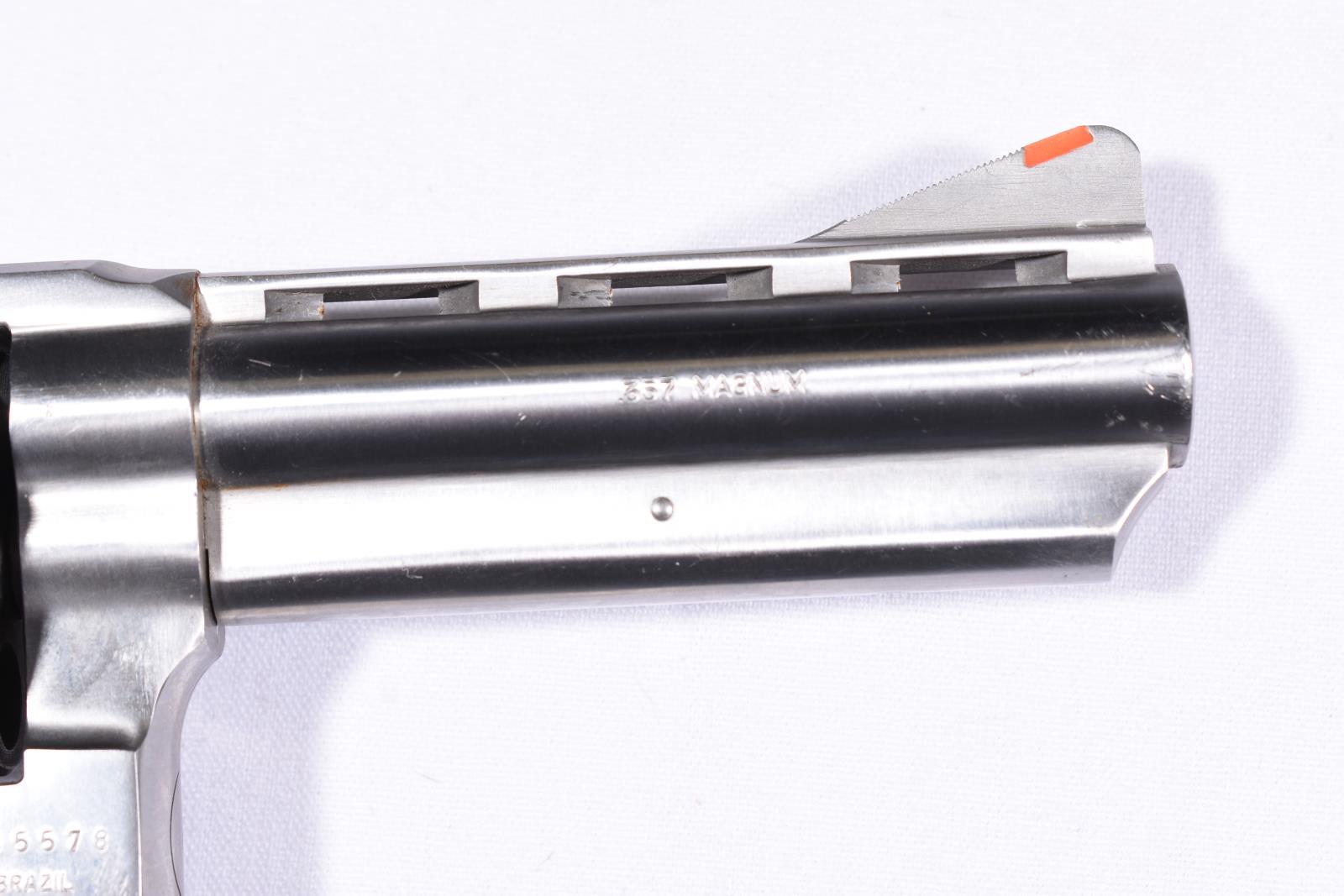 TAURUS 689, SN ML885578