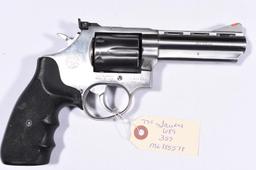 TAURUS 689, SN ML885578