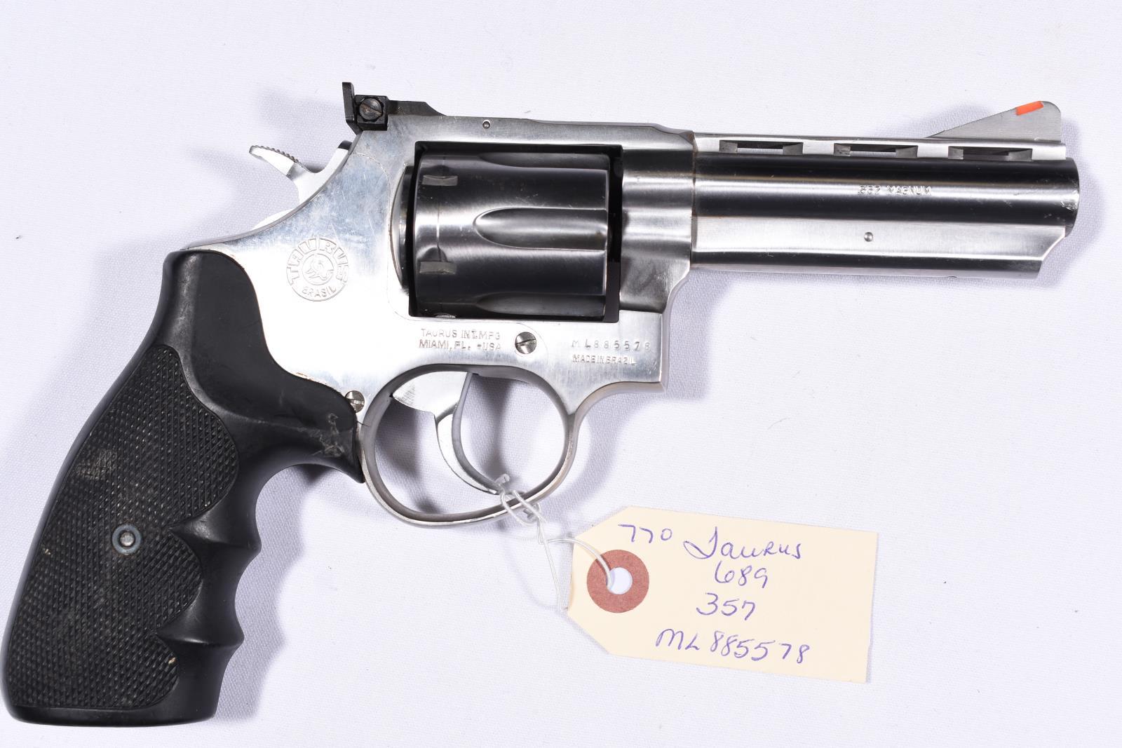 TAURUS 689, SN ML885578