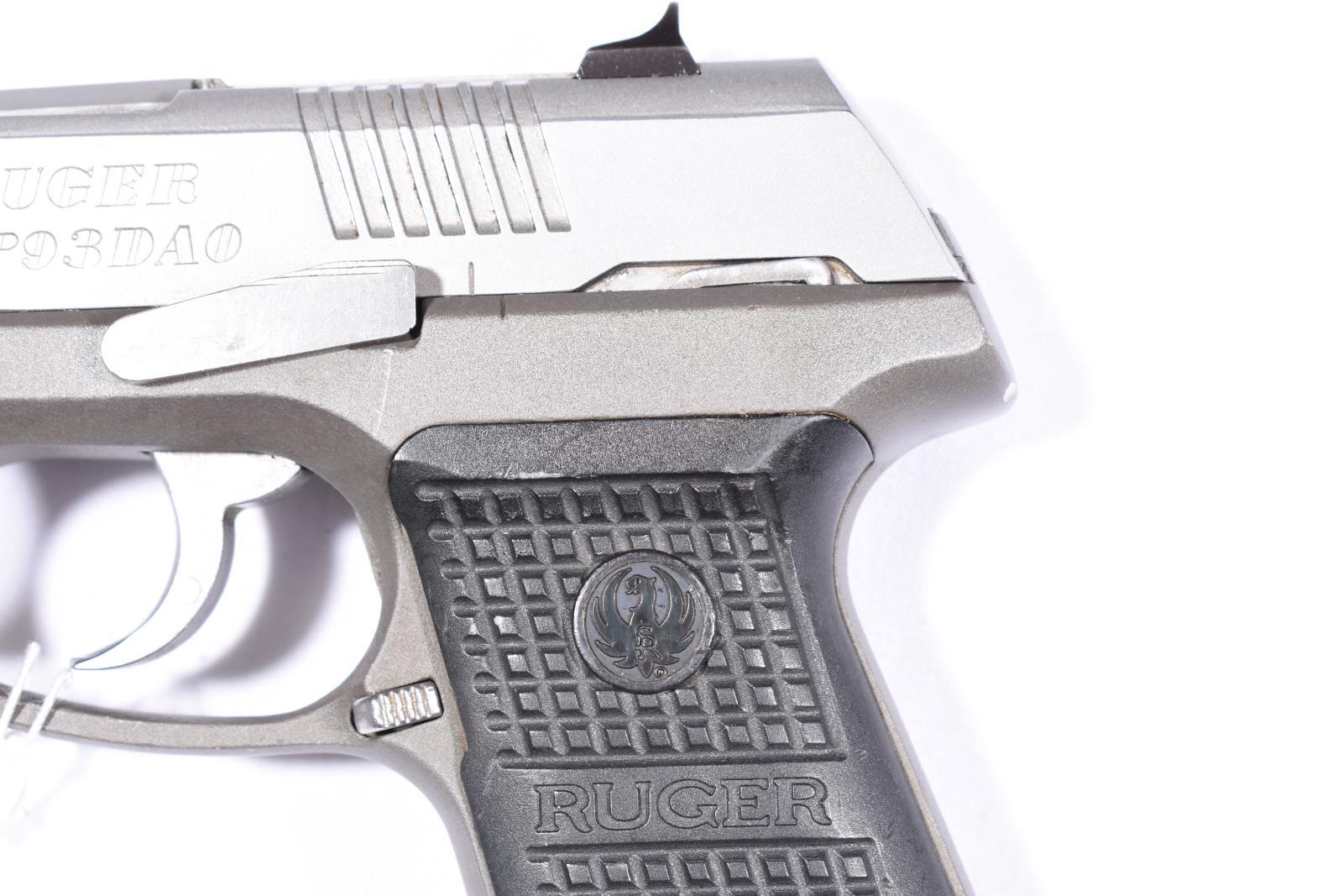 RUGER P93DA, SN 306-026115