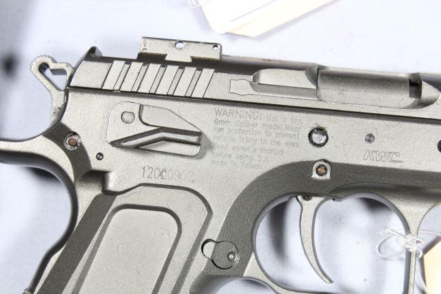 2 PC AIRSOFT KWC & KWD