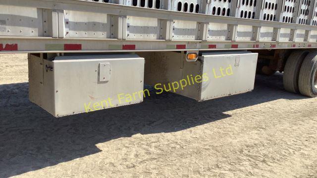 1996 BARRETT 80M ALUMINUM LIVESTOCK TRAILER