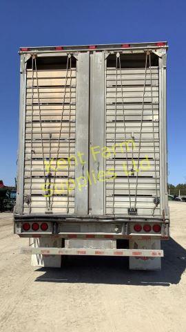 1996 BARRETT 80M ALUMINUM LIVESTOCK TRAILER