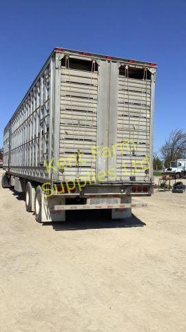 1996 BARRETT 80M ALUMINUM LIVESTOCK TRAILER