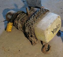 single ph 115v Yale hoist with beam trolley