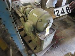 hydraulic power pack motor and pump assembly for large machines