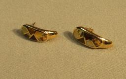 14K -yg- post earrings with multi colored stones