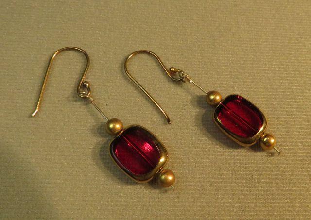 gold tone with red glass - toggle catch bracelet size 8 & matching shepherd hook earrings