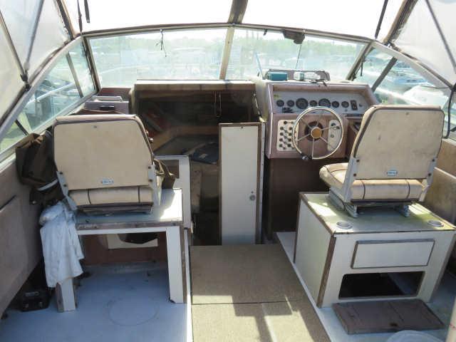 1981 25' SeaRay cabin cruiser with Mercruiser Bravo I/O and trailer
