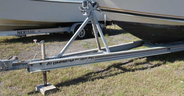 1981 25' SeaRay cabin cruiser with Mercruiser Bravo I/O and trailer