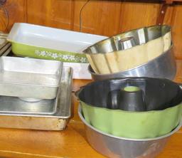 Mixed bake ware, aluminum trays, cake pans, cookie sheets, casserole dish