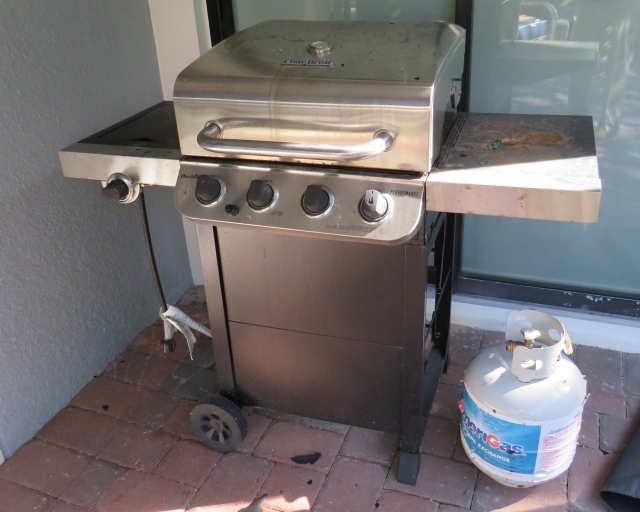 LP gas grill