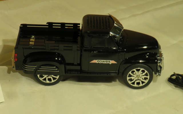 Audiobox Bluetooth Retro Ride classic truck model with USB TF & FM Radio.  This is new in box produc