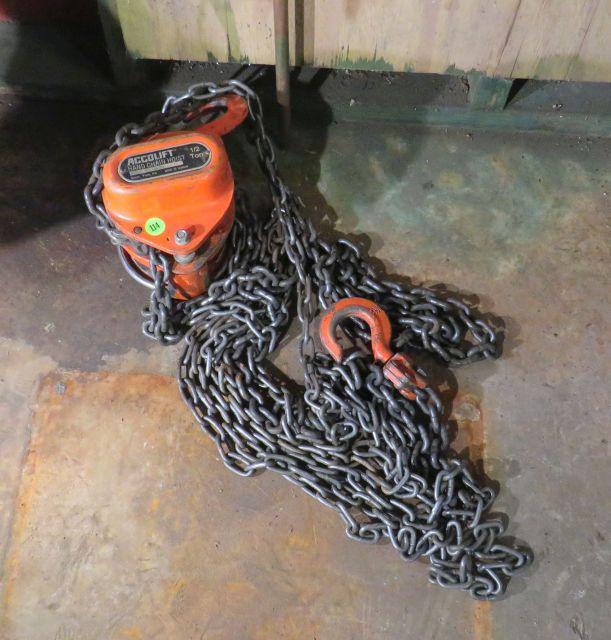 Accolift hand chain hoist  ½ ton