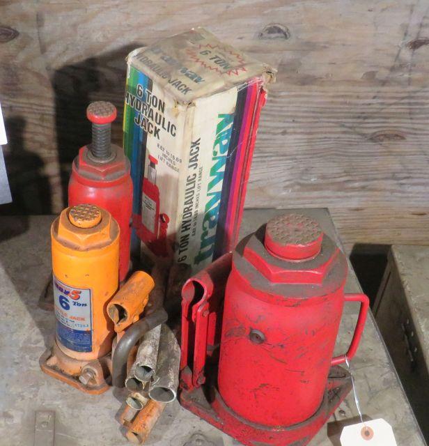 Bottle jacks (3) 6 ton, (1) 20 ton hydraulic jack