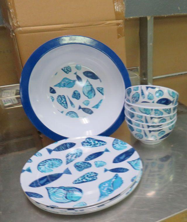 11 piece set of Plates, Bowls and Serving Bowls