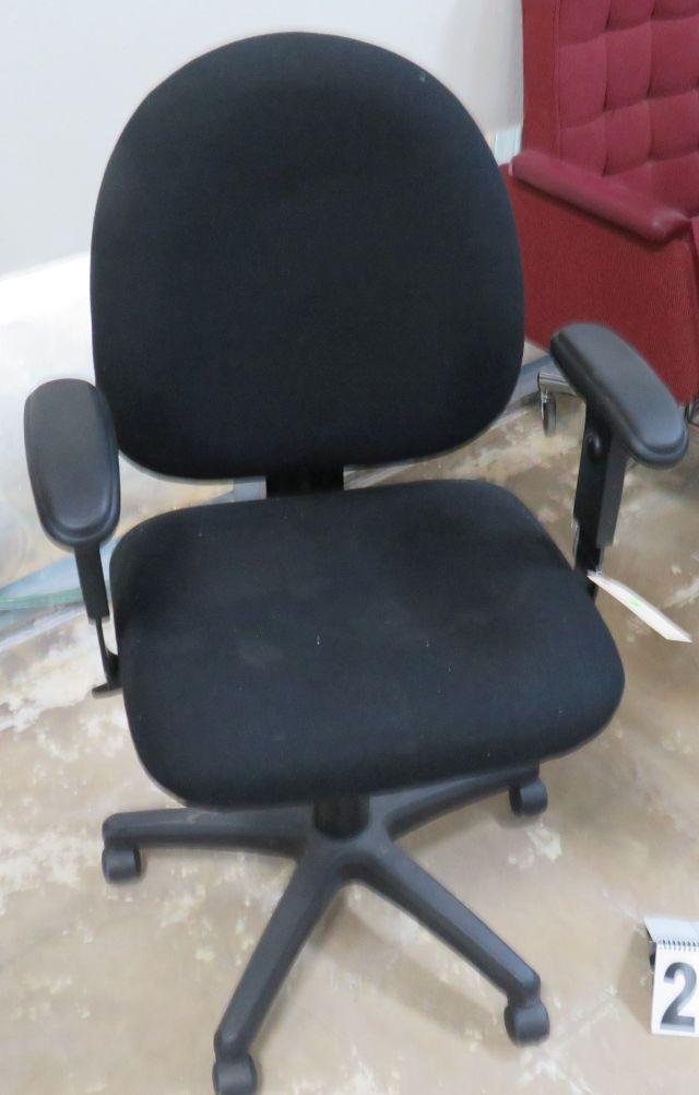 Black Rolling Desk Chair