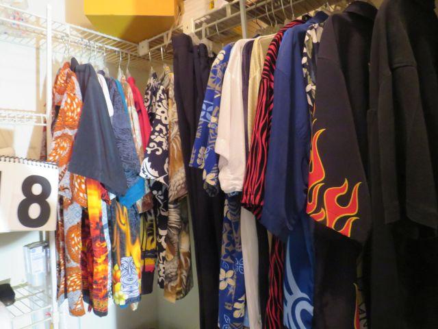 Mixed vintage clothes, towels and bedding