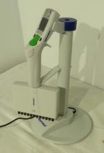 Eppendorf Xplorer 1200 multi channel pipette with charging stand
