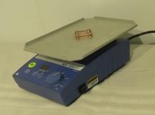 IKA MTS2/4 MTS 2/4 multi-microplate shaker mixer lab digital vortexer vortex.  Tests good